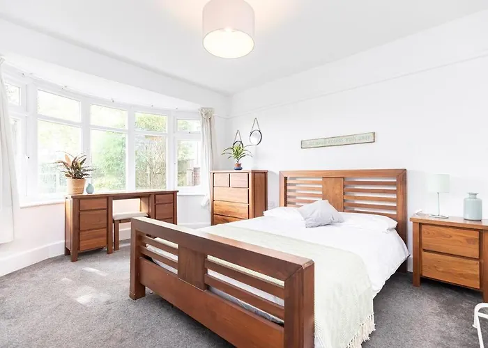 Elmsway - Southbourne